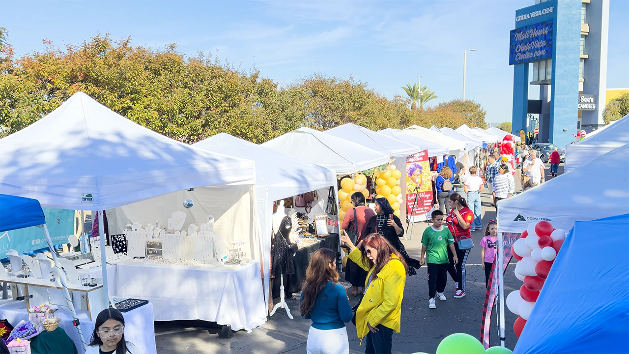 Hispanas En San Diego Bazar at the Chula Vista Mall