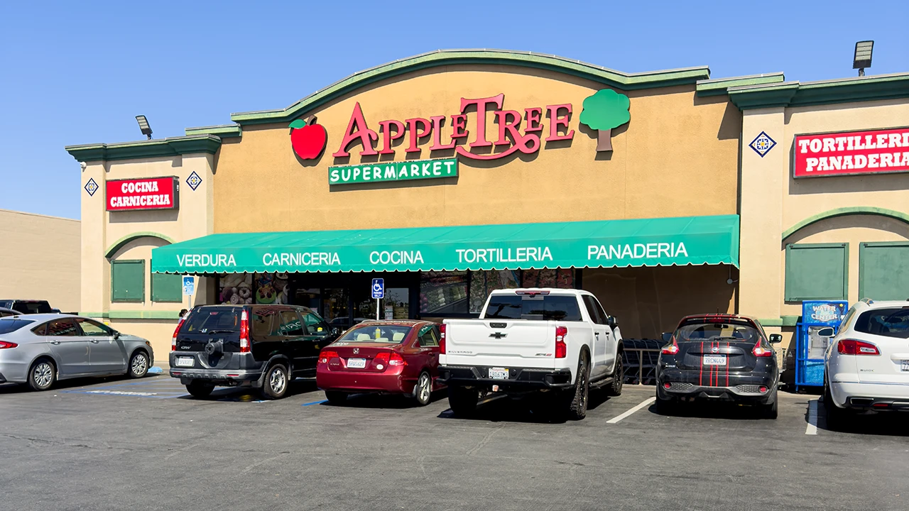 Apple Tree Market in Chula Vista