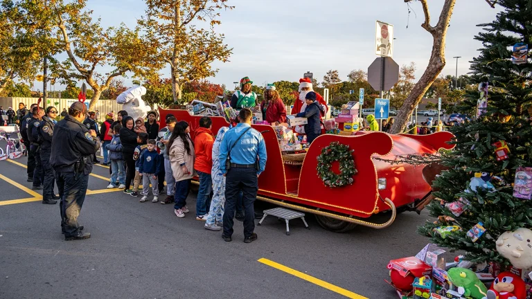 CVPD Brings Holiday Joy to South Bay Families This Season