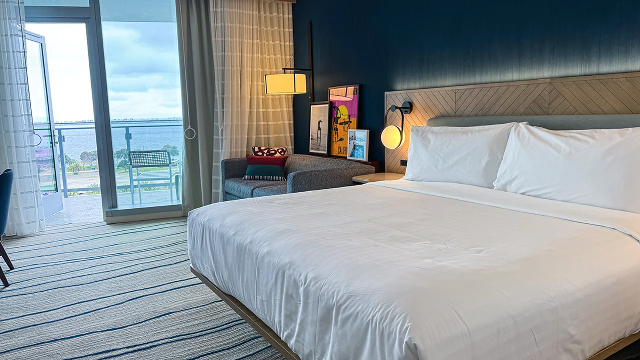 Gaylord Pacific Resort standard room