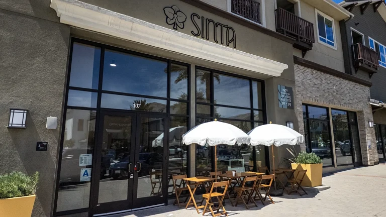 Sinta Bakery & Cafe is a new Filipino owned Bakery & Café in Escaya Village