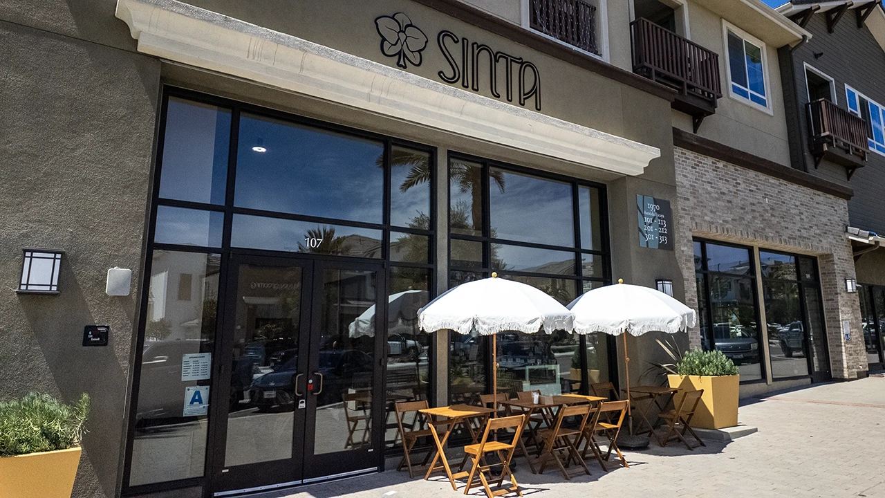 Sinta Bakery & Cafe in Chula Vista