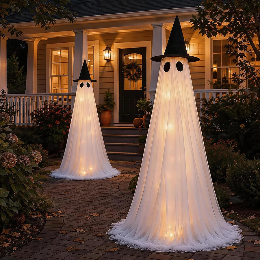 Our Favorite Outdoor Decorations for Halloween